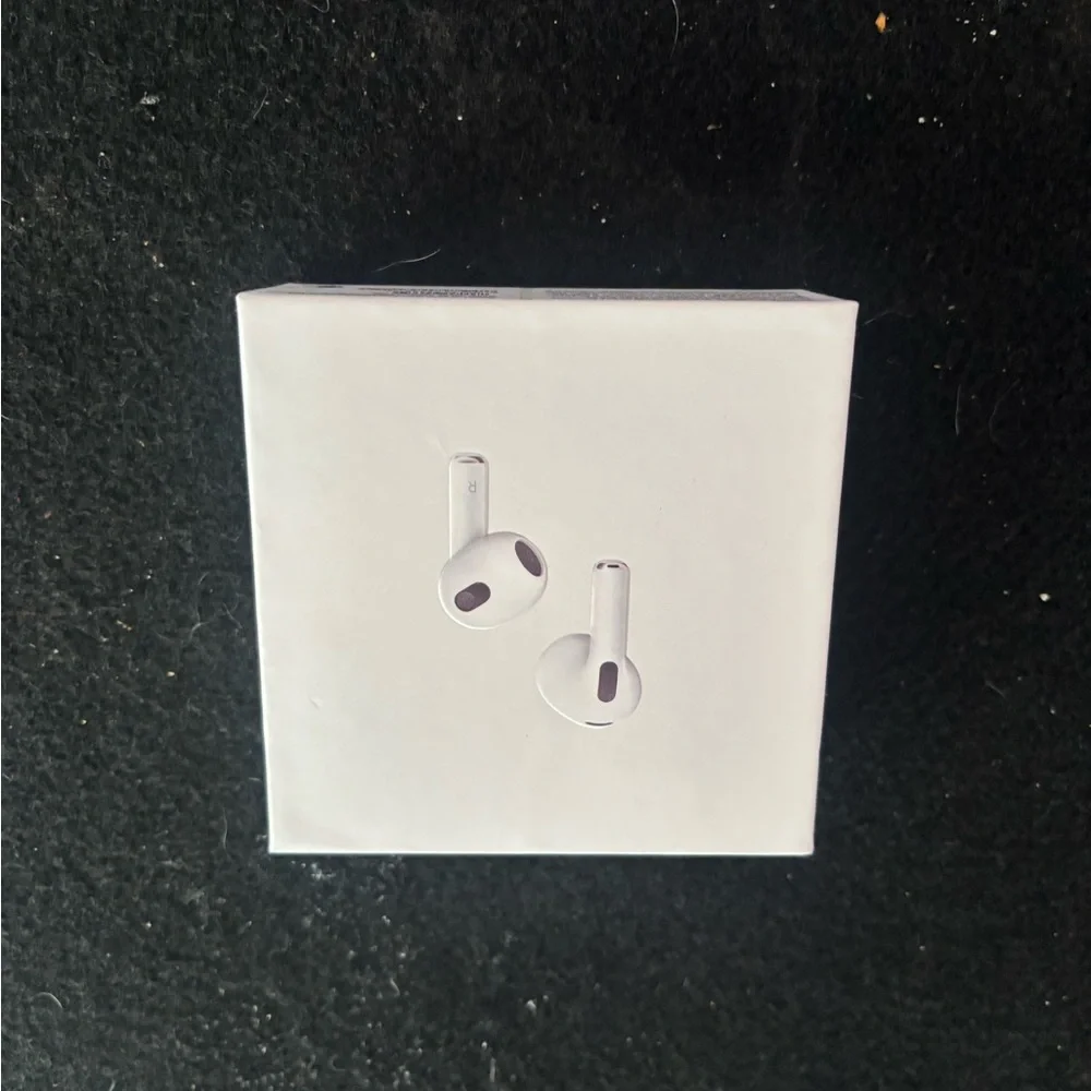 Apple AirPods Wireless Earbuds